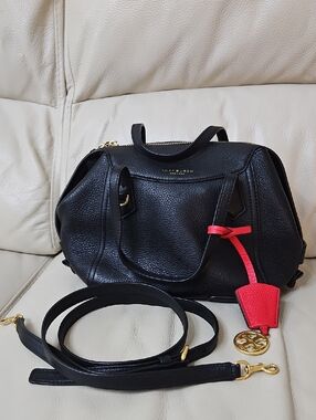 Tory Burch Perry Small Pebbled Leather Satchel in Black